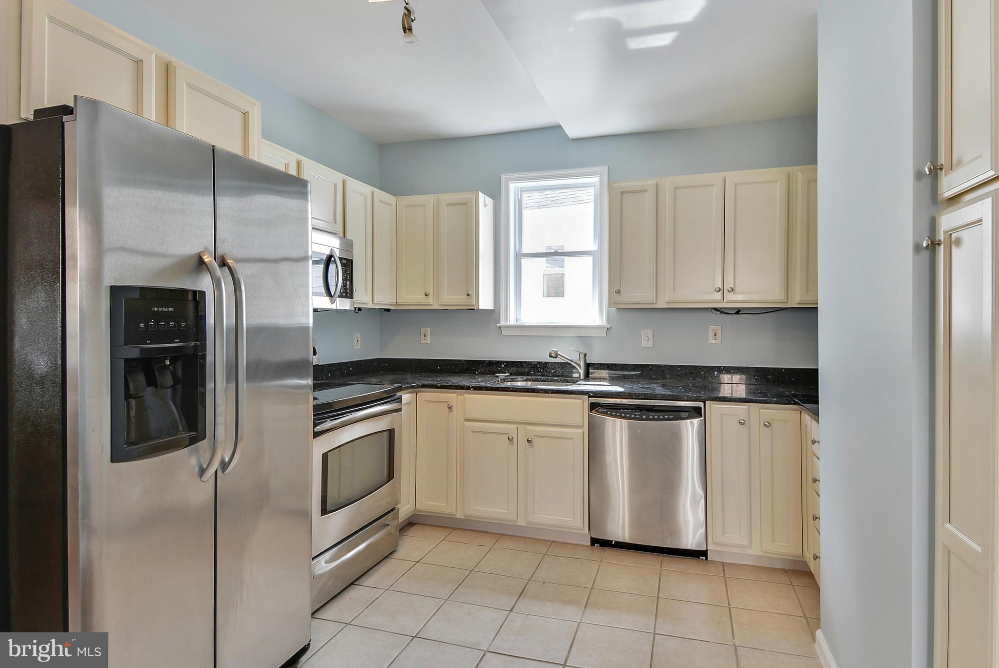 COLUMBIA PIKE - Residential