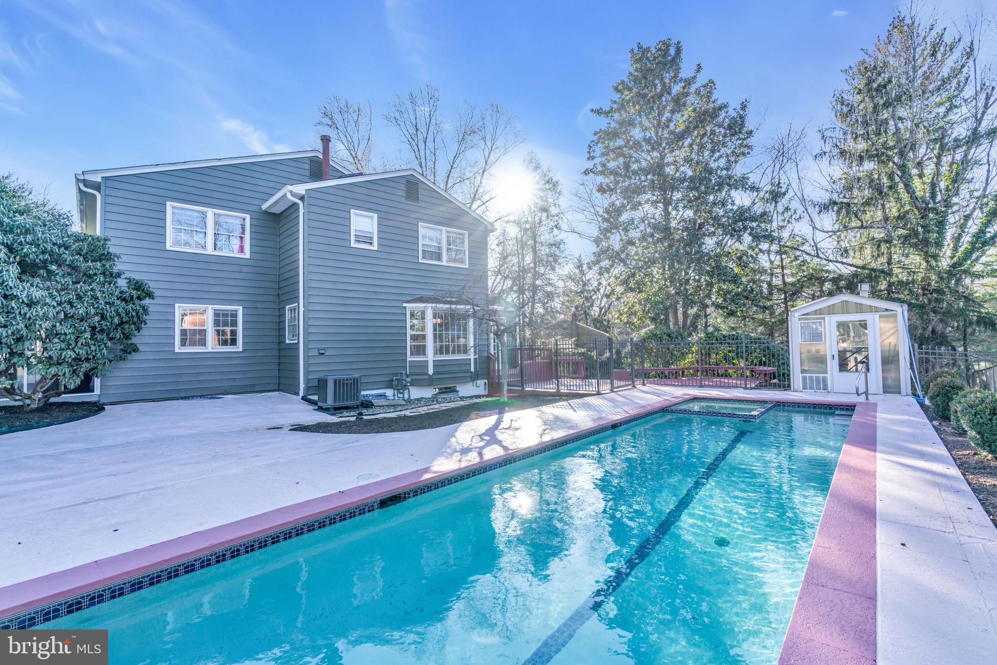 MANTUA HILLS - Residential