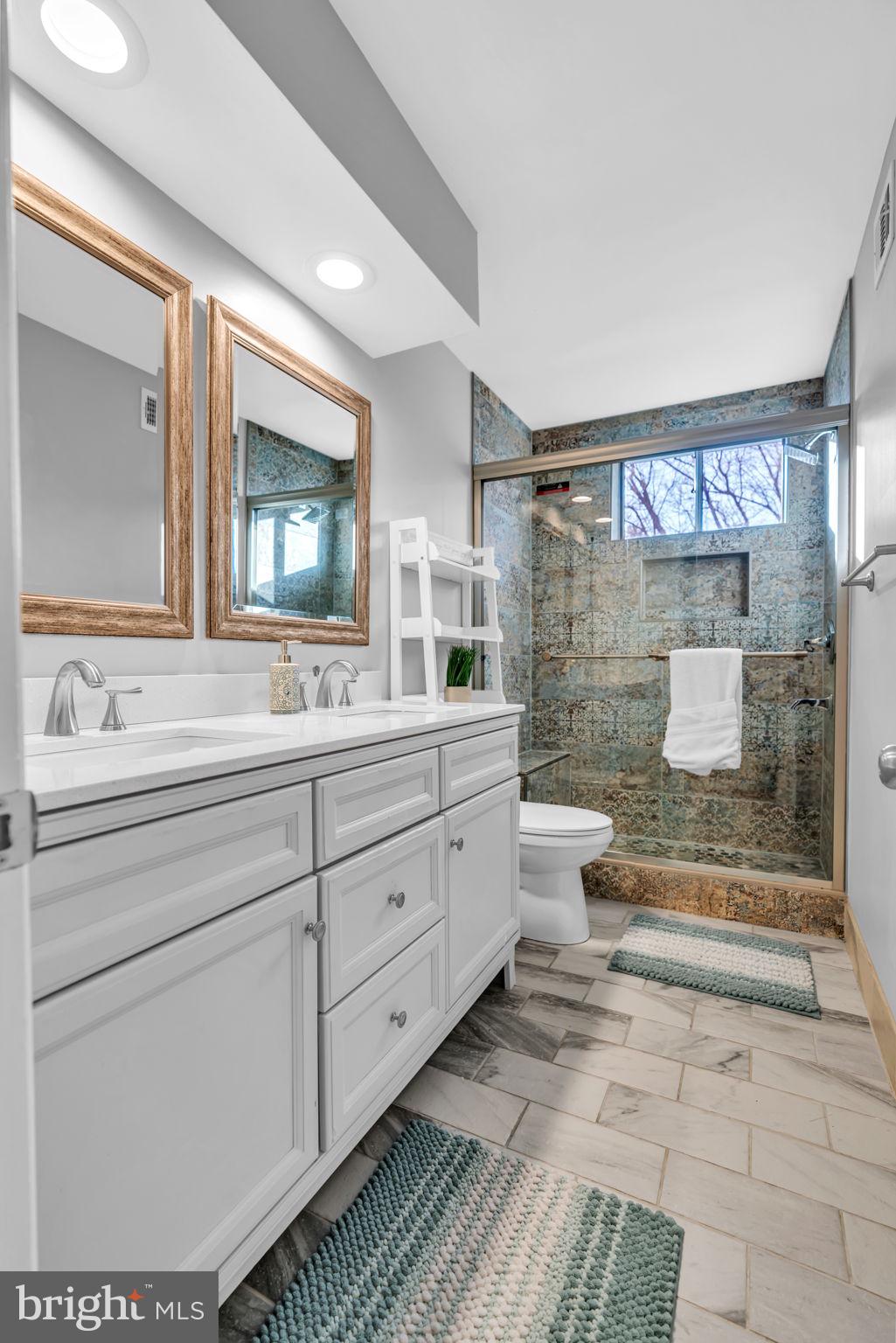 MANTUA HILLS - Residential