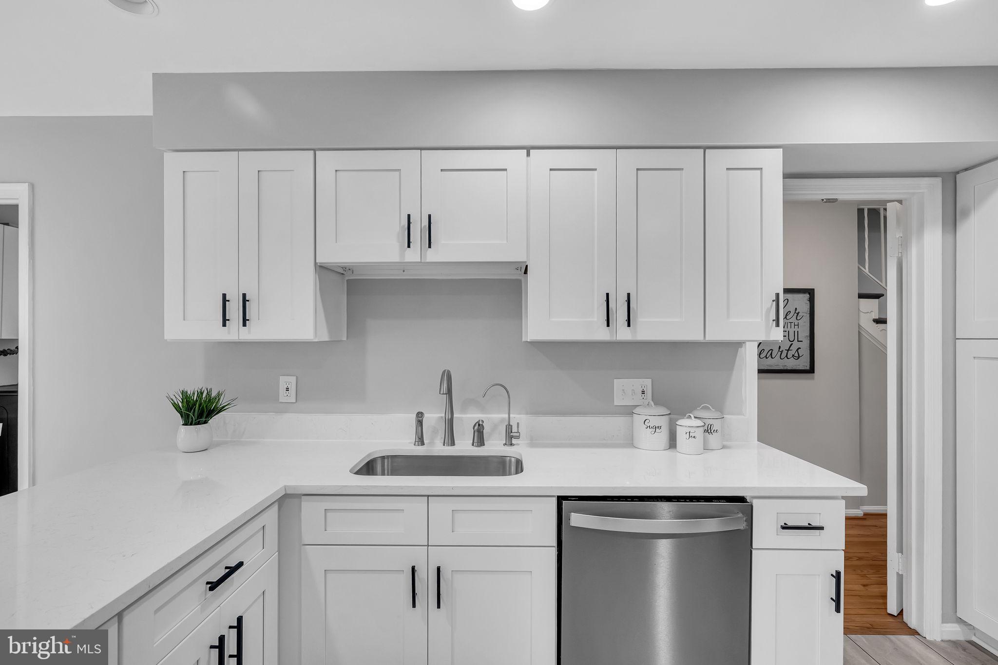 MANTUA HILLS - Residential