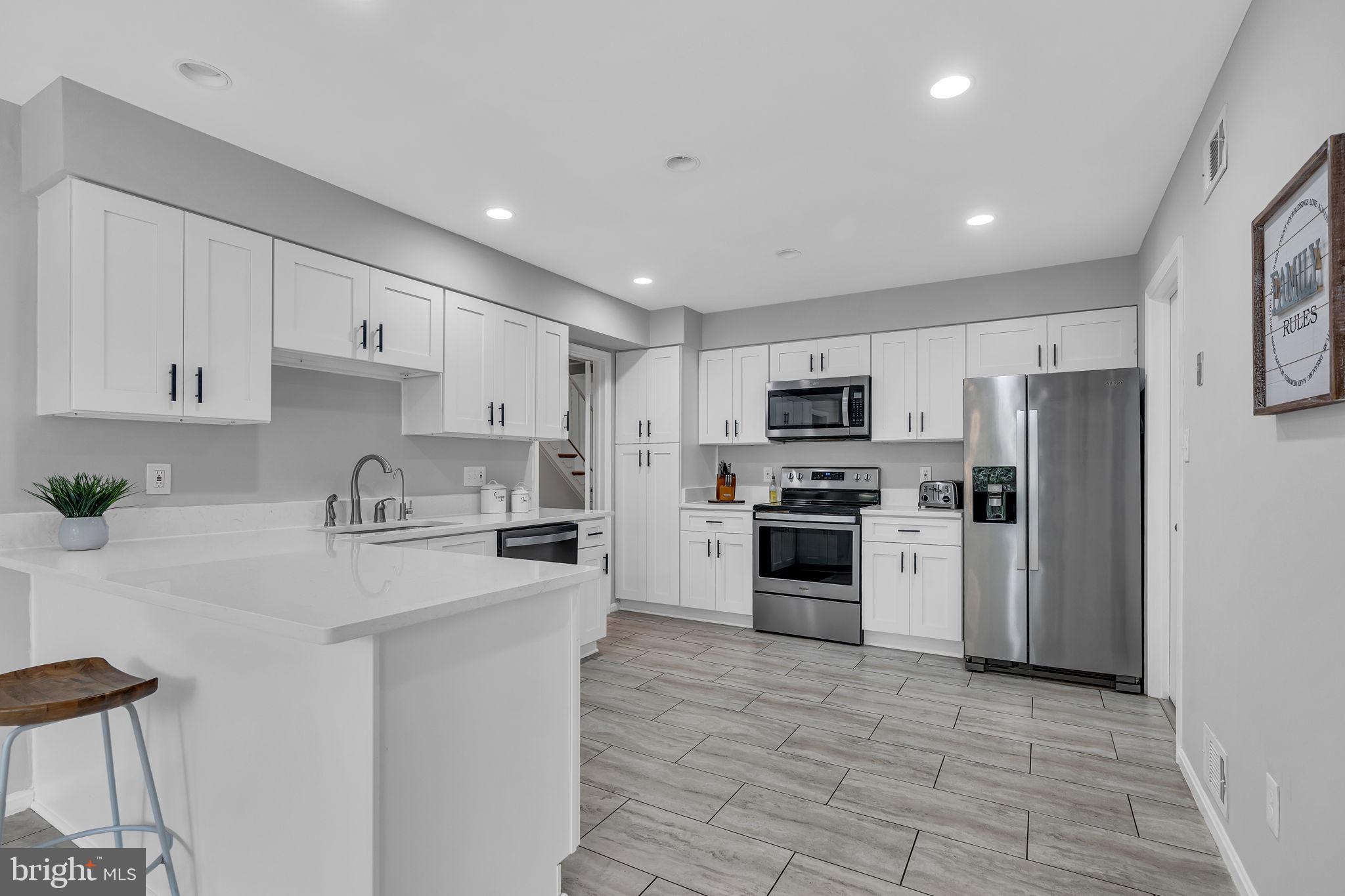 MANTUA HILLS - Residential