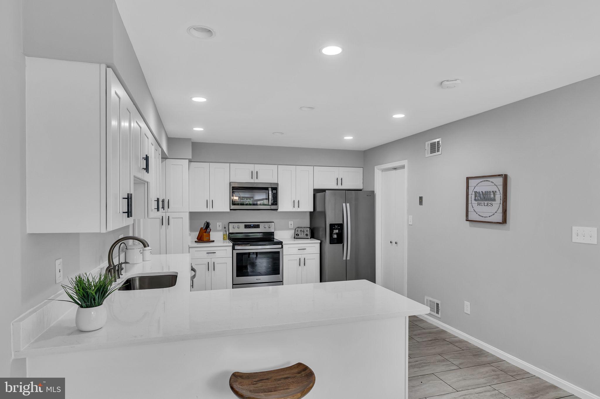 MANTUA HILLS - Residential