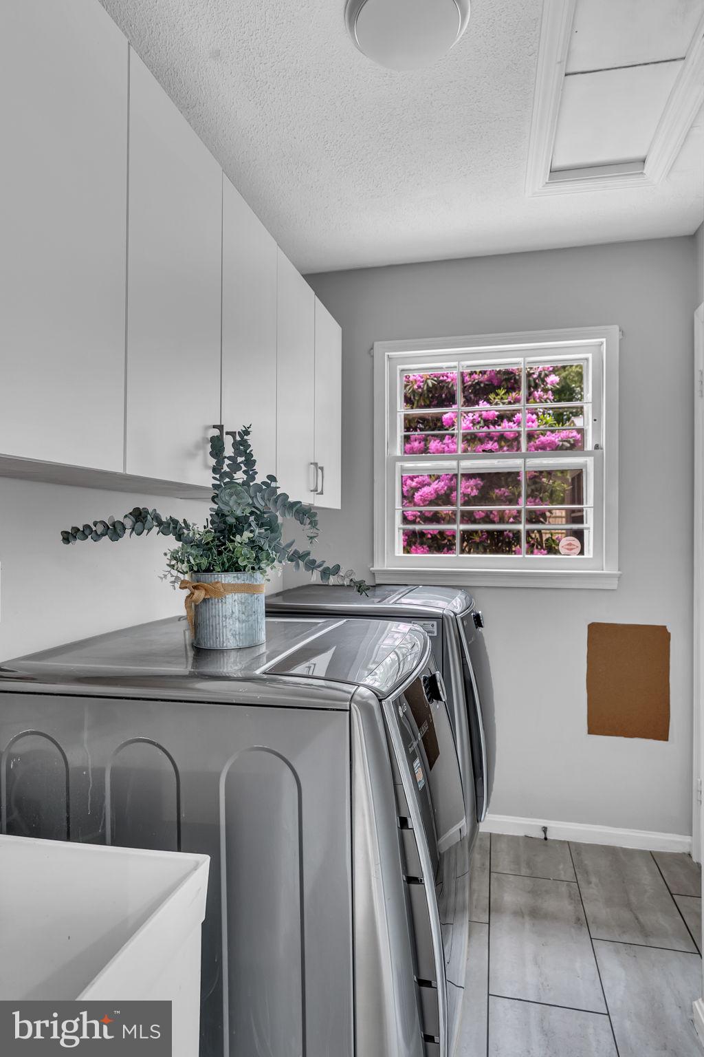 MANTUA HILLS - Residential