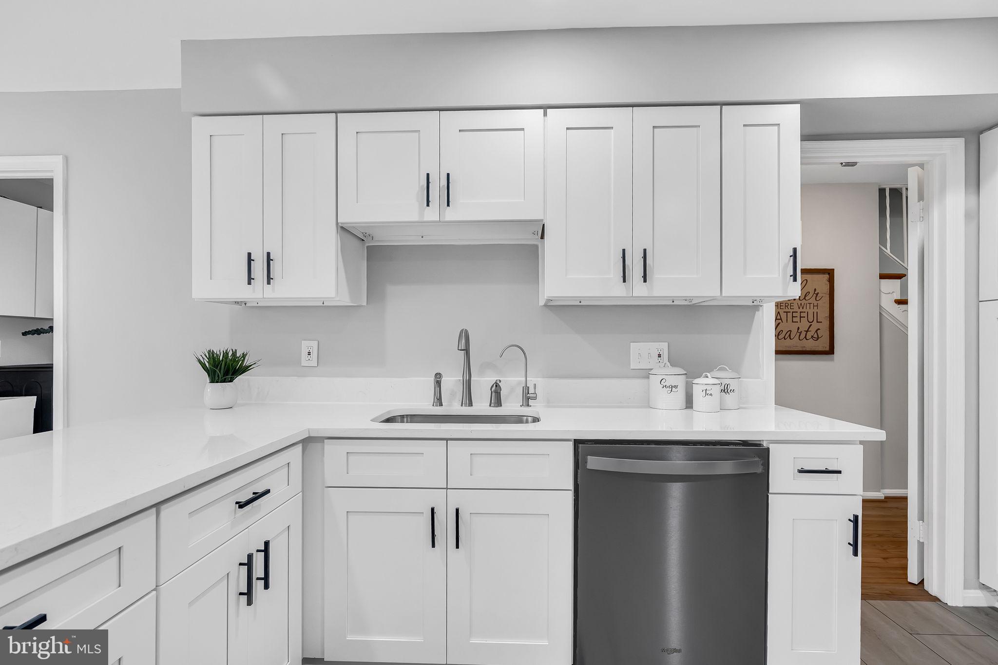 MANTUA HILLS - Residential