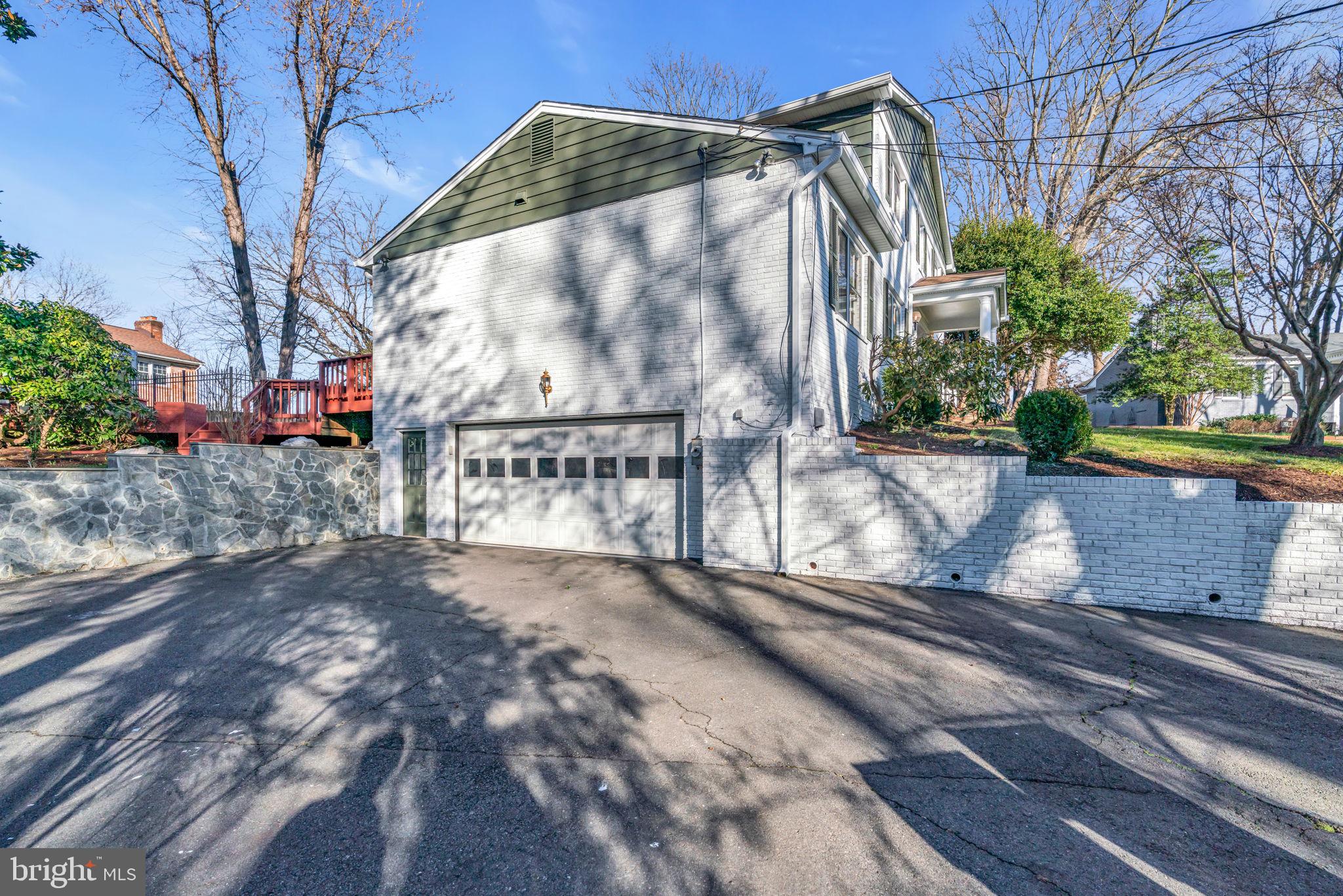 MANTUA HILLS - Residential