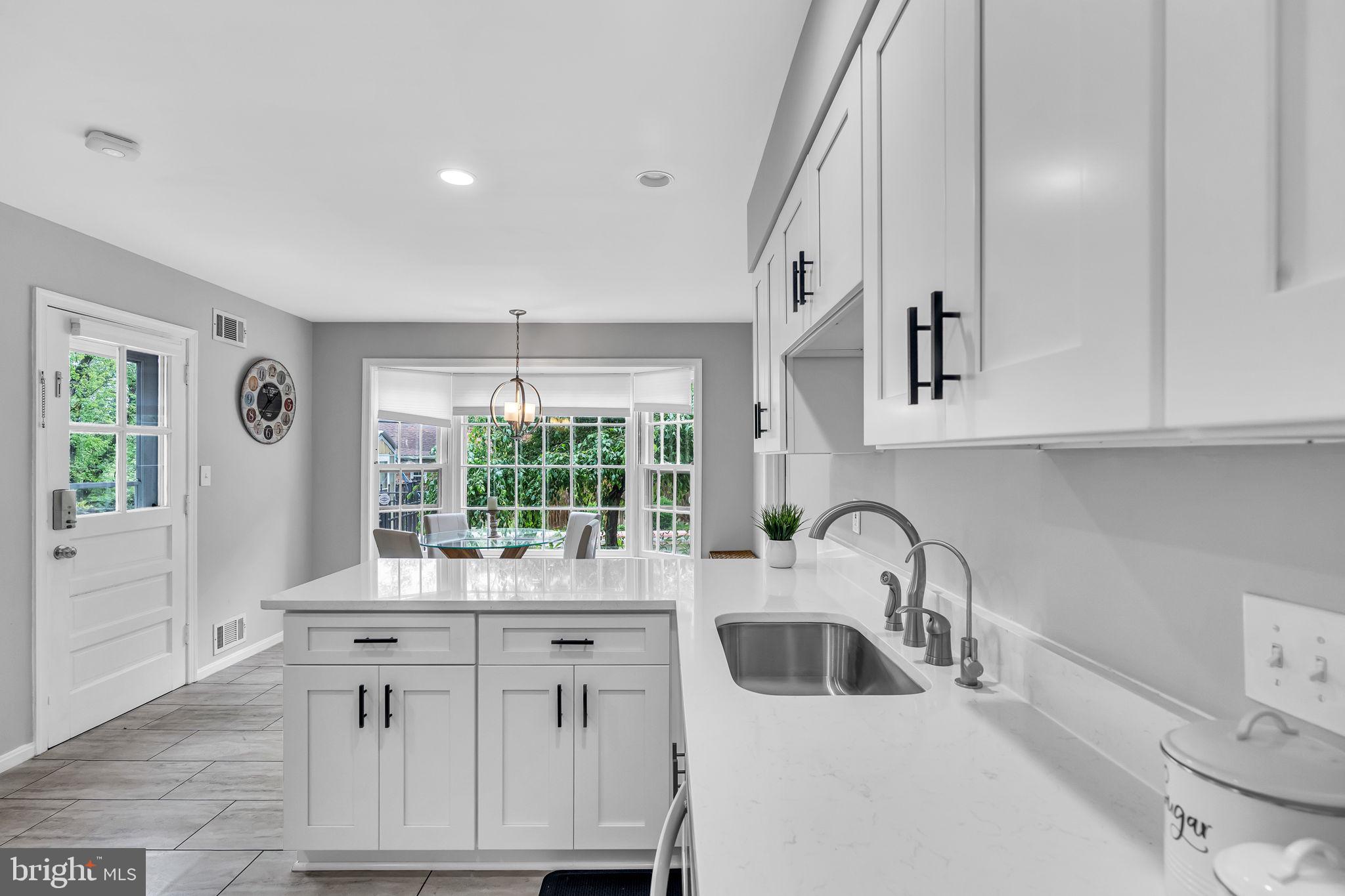 MANTUA HILLS - Residential