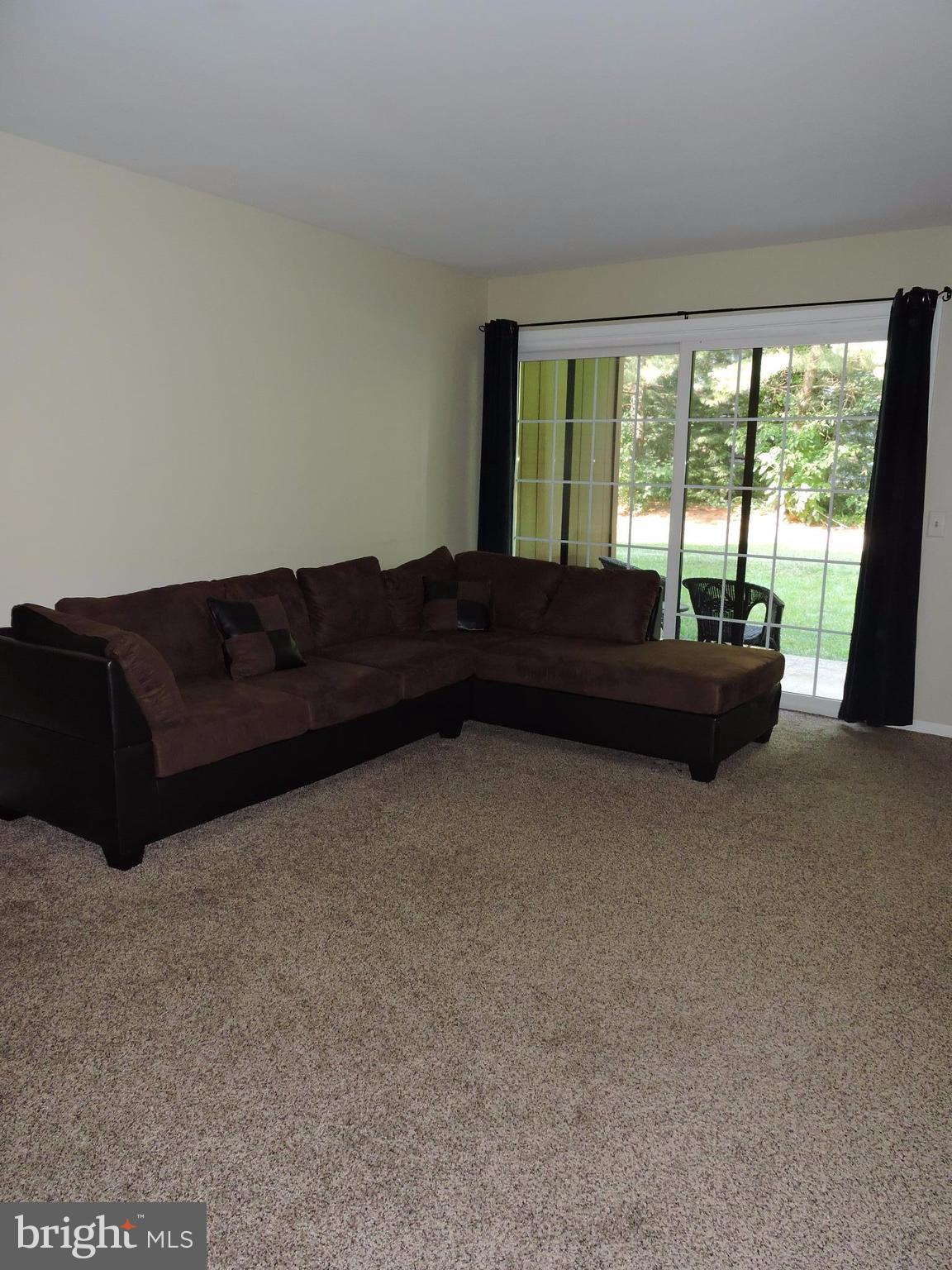 HUNTERS SQUARE - Residential