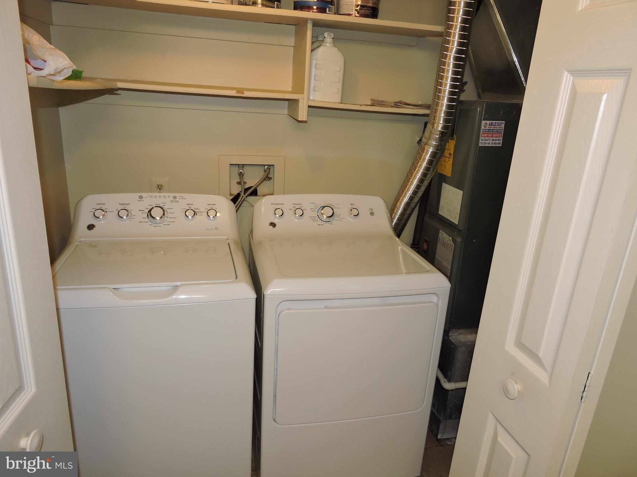 HUNTERS SQUARE - Residential