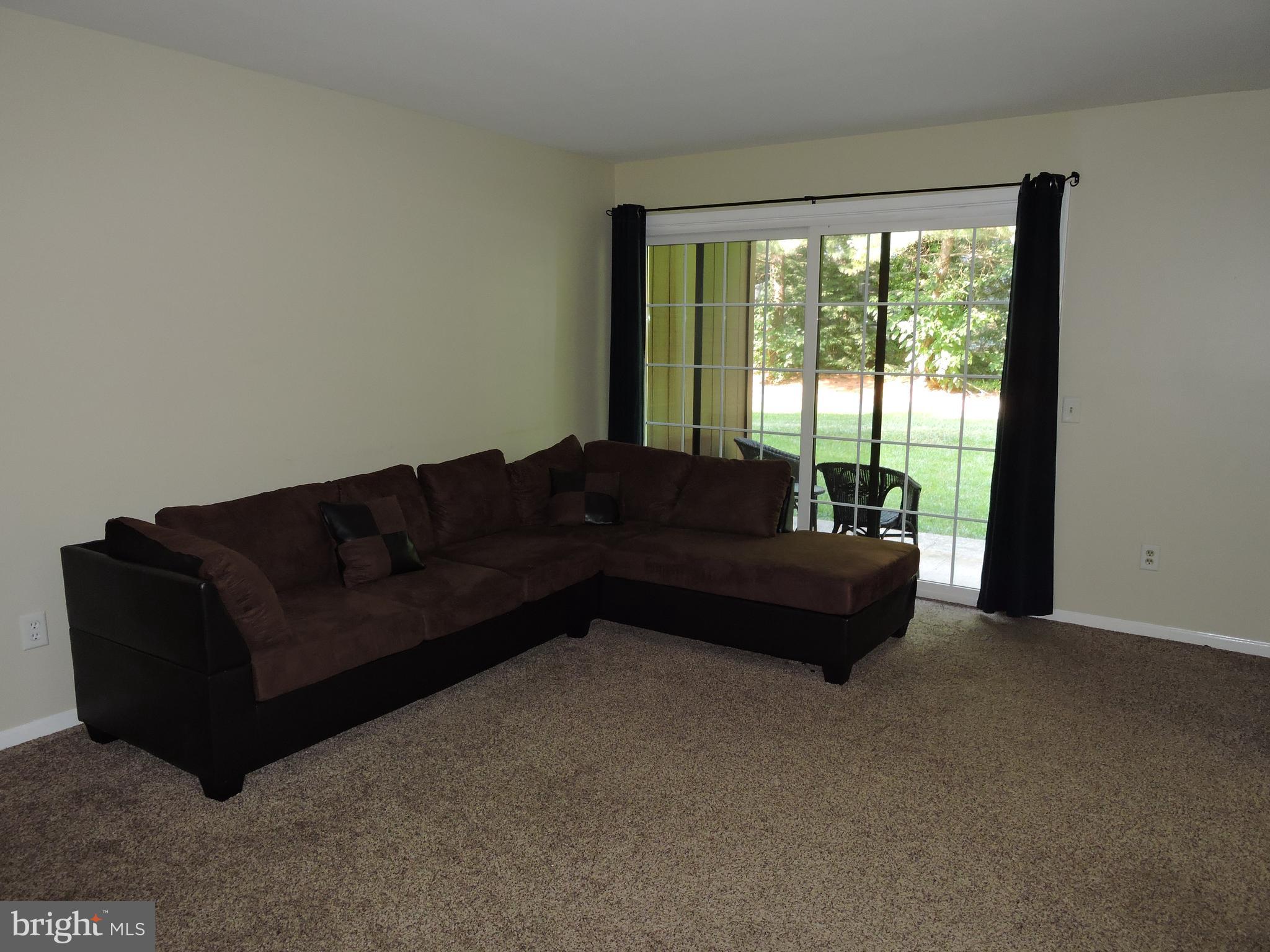 HUNTERS SQUARE - Residential