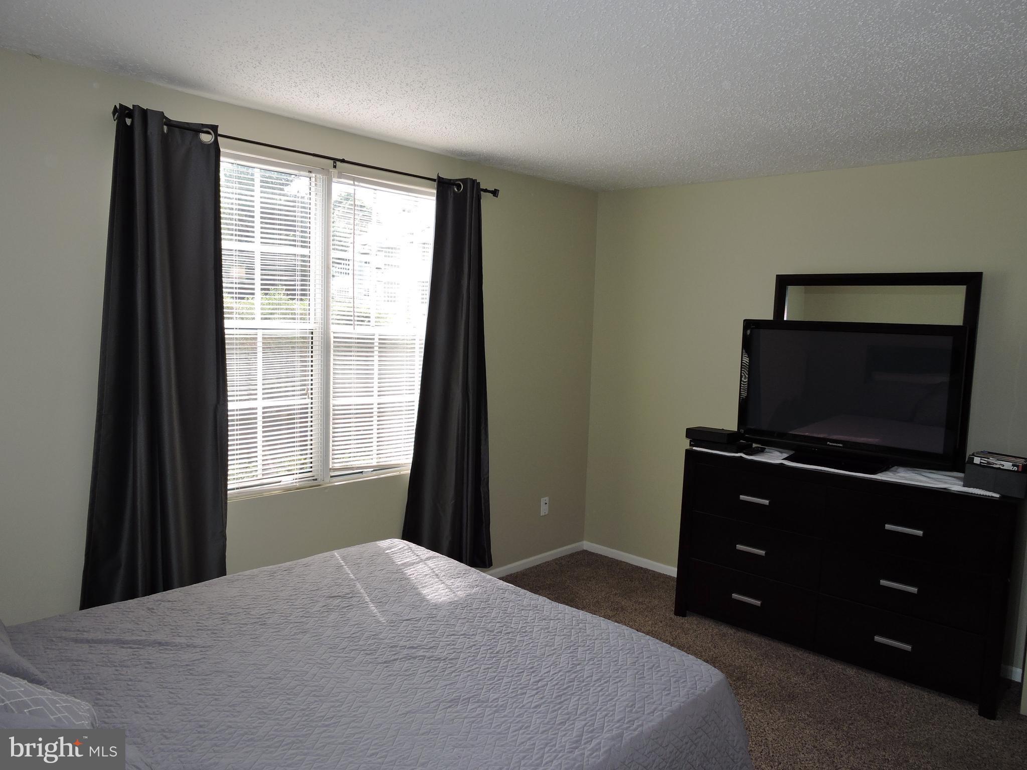 HUNTERS SQUARE - Residential