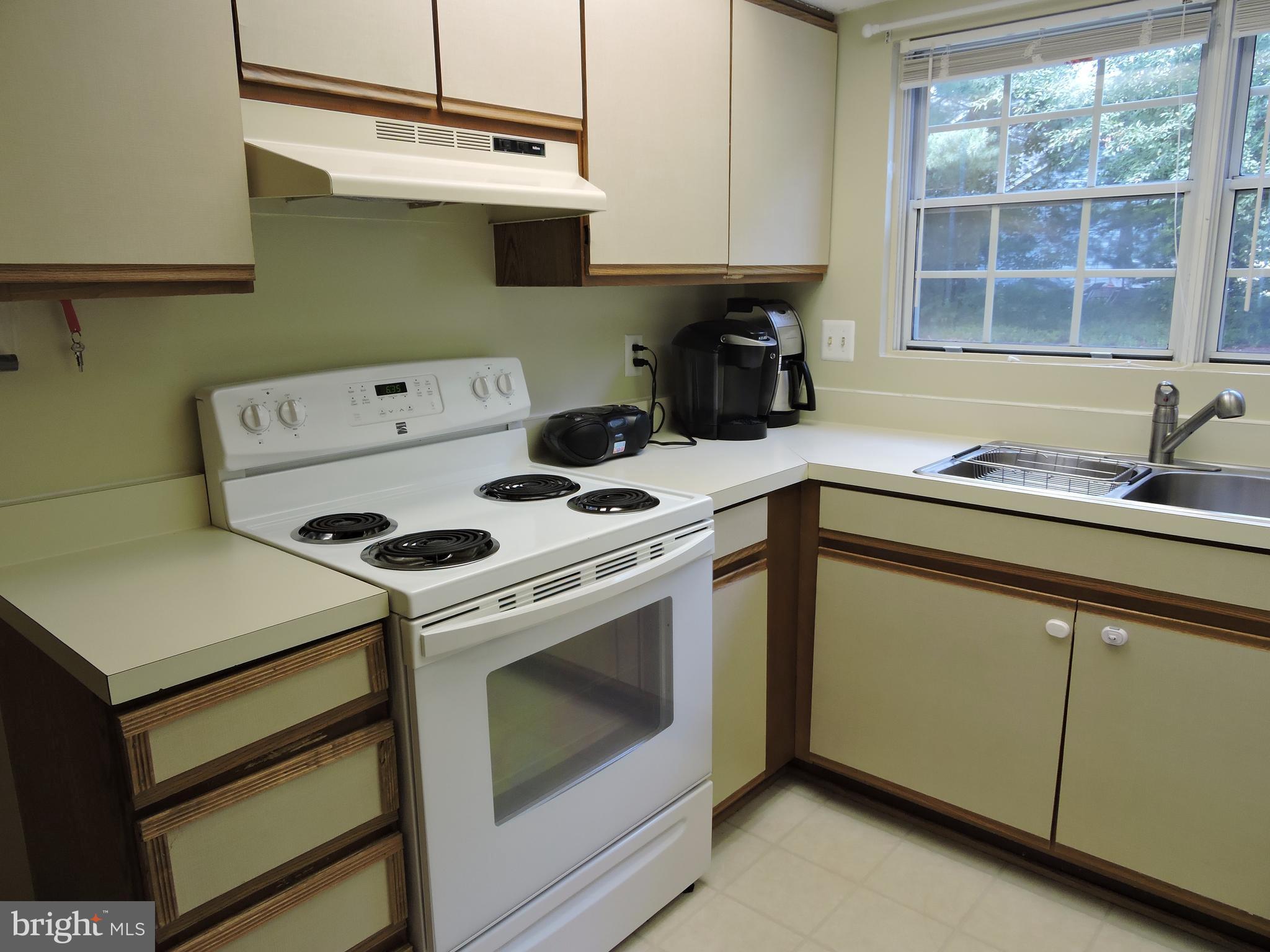 HUNTERS SQUARE - Residential