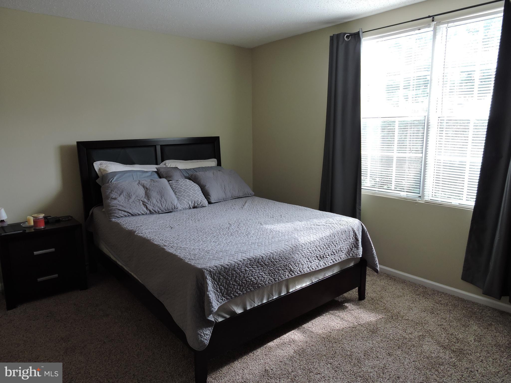 HUNTERS SQUARE - Residential