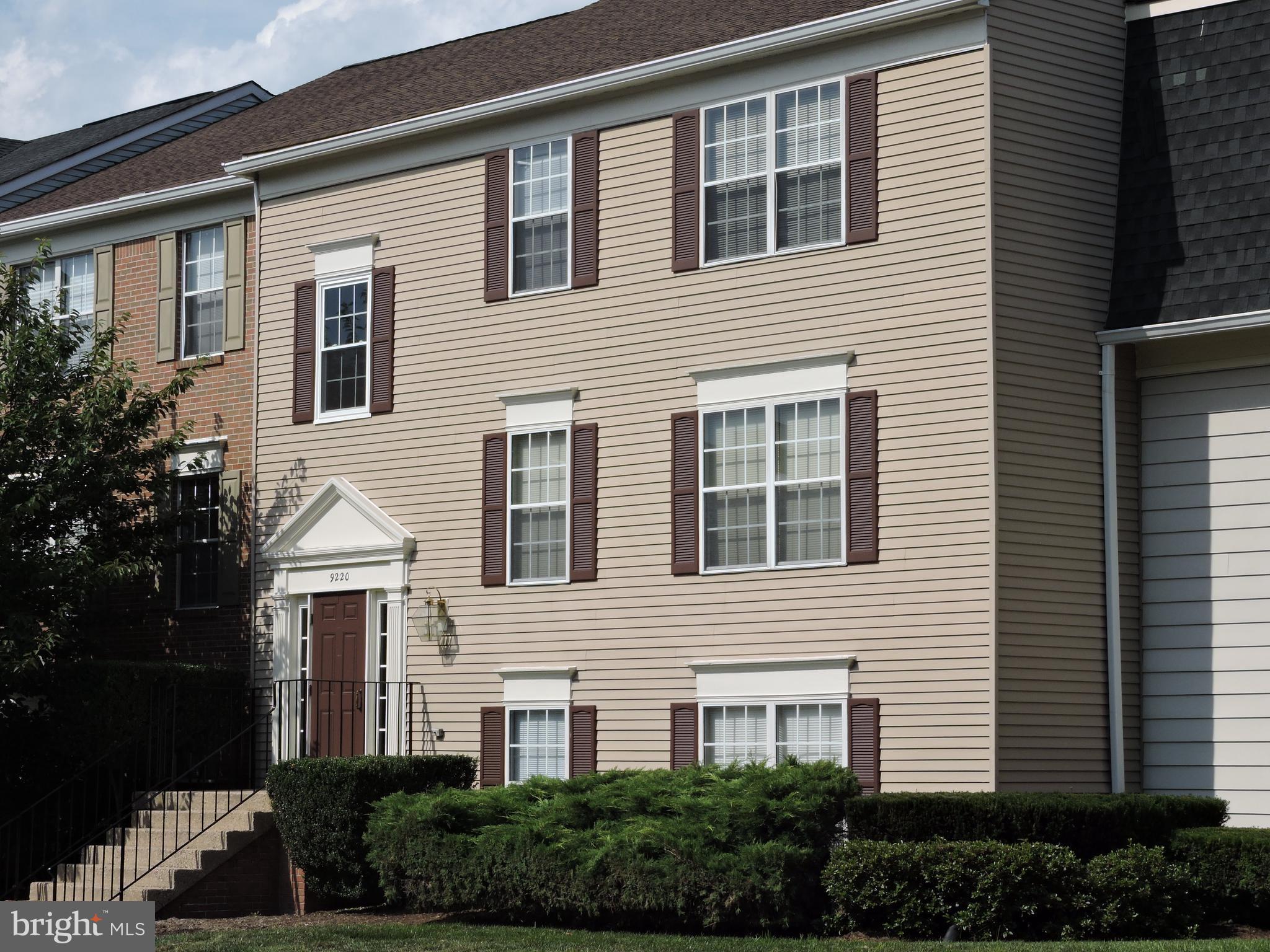 HUNTERS SQUARE - Residential