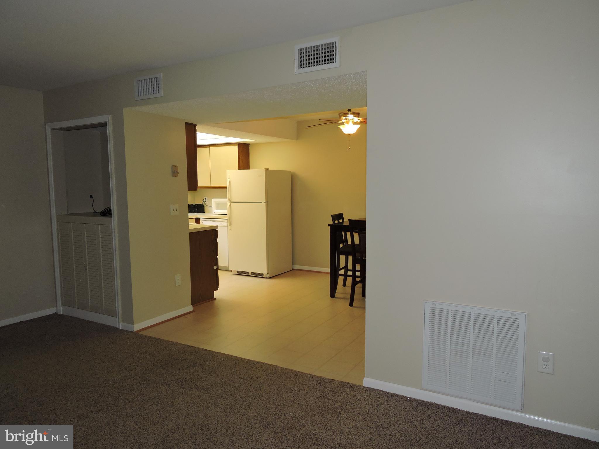 HUNTERS SQUARE - Residential