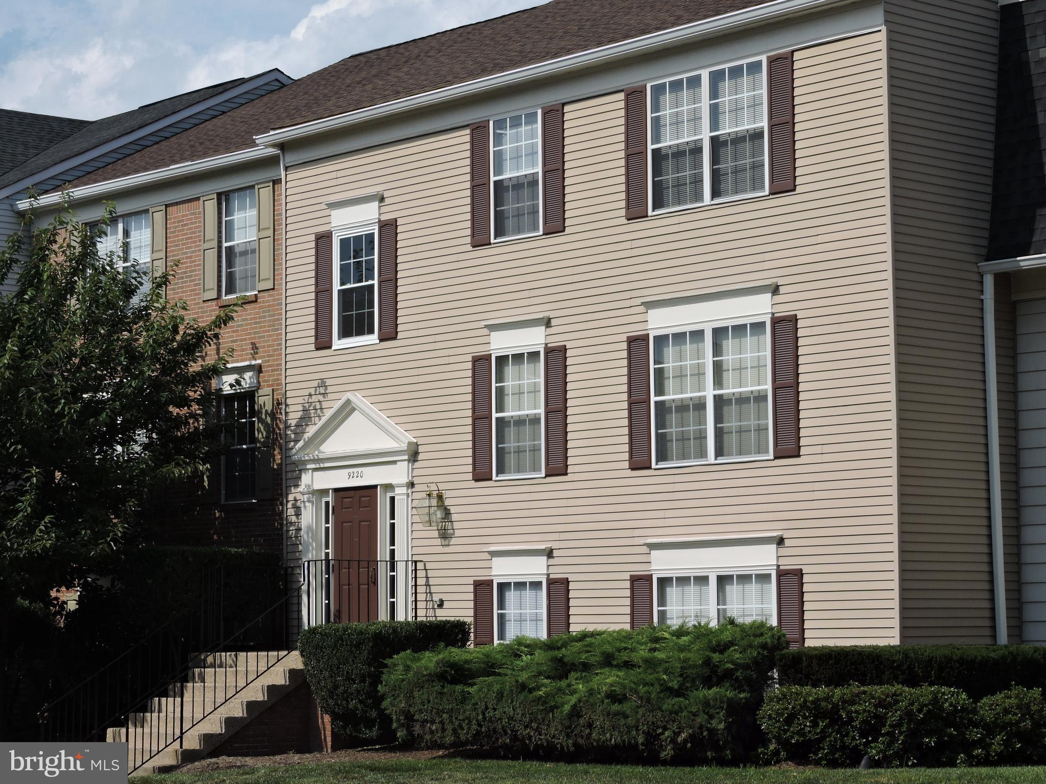 HUNTERS SQUARE - Residential