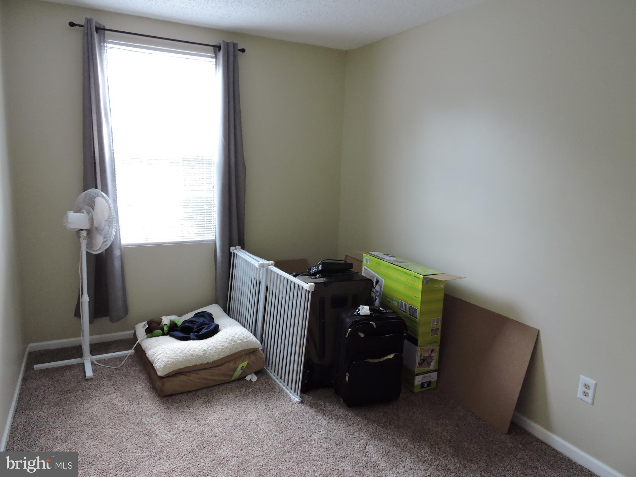 HUNTERS SQUARE - Residential