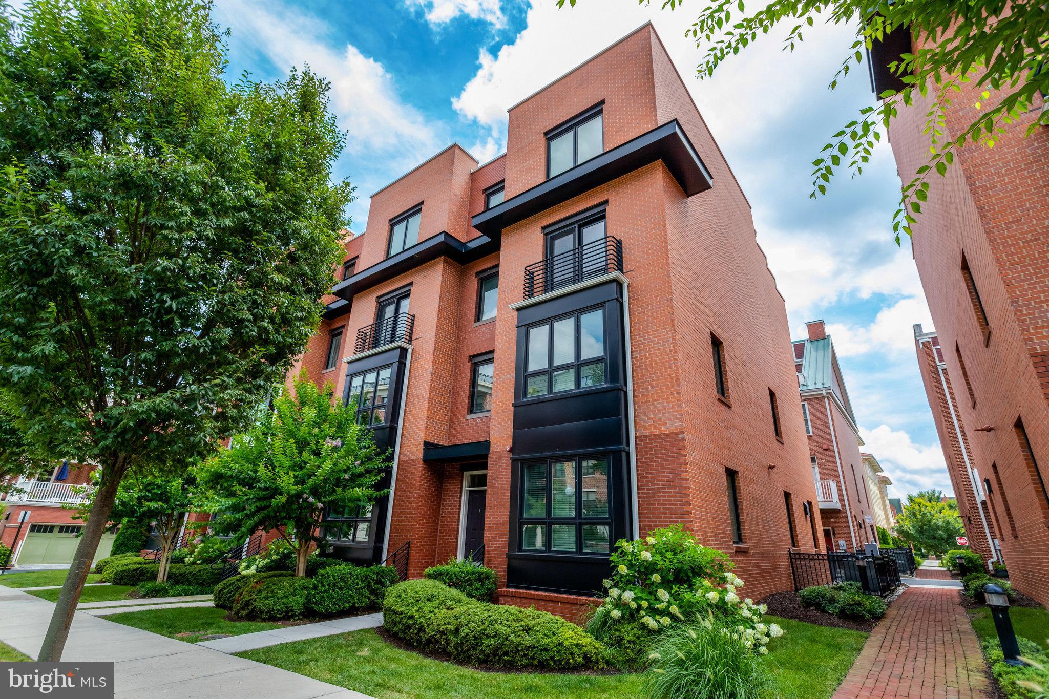 POTOMAC YARD - Residential