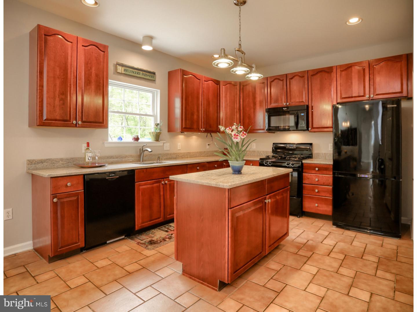 SWEET HOLLOW - Residential