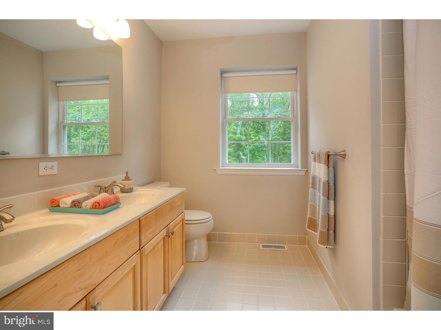 SWEET HOLLOW - Residential