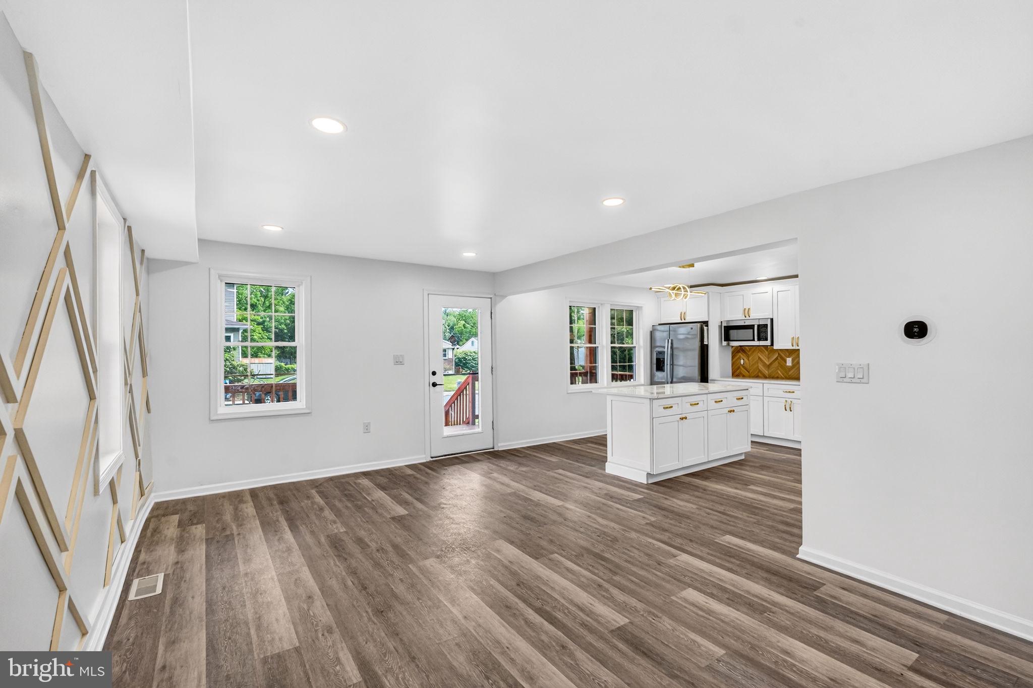 23 GLOUCESTER AVENUE