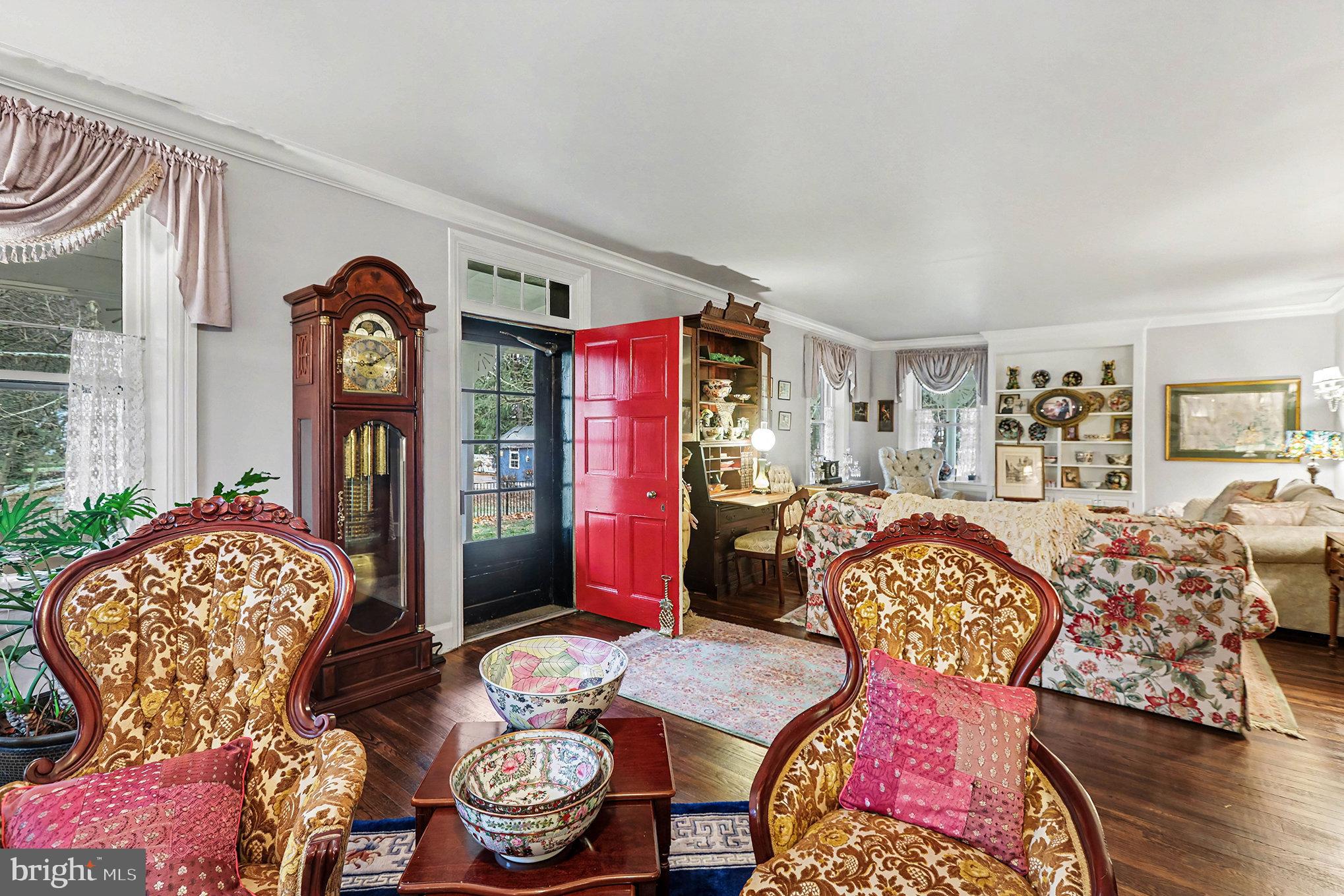 3513 SCHOOLHOUSE LANE