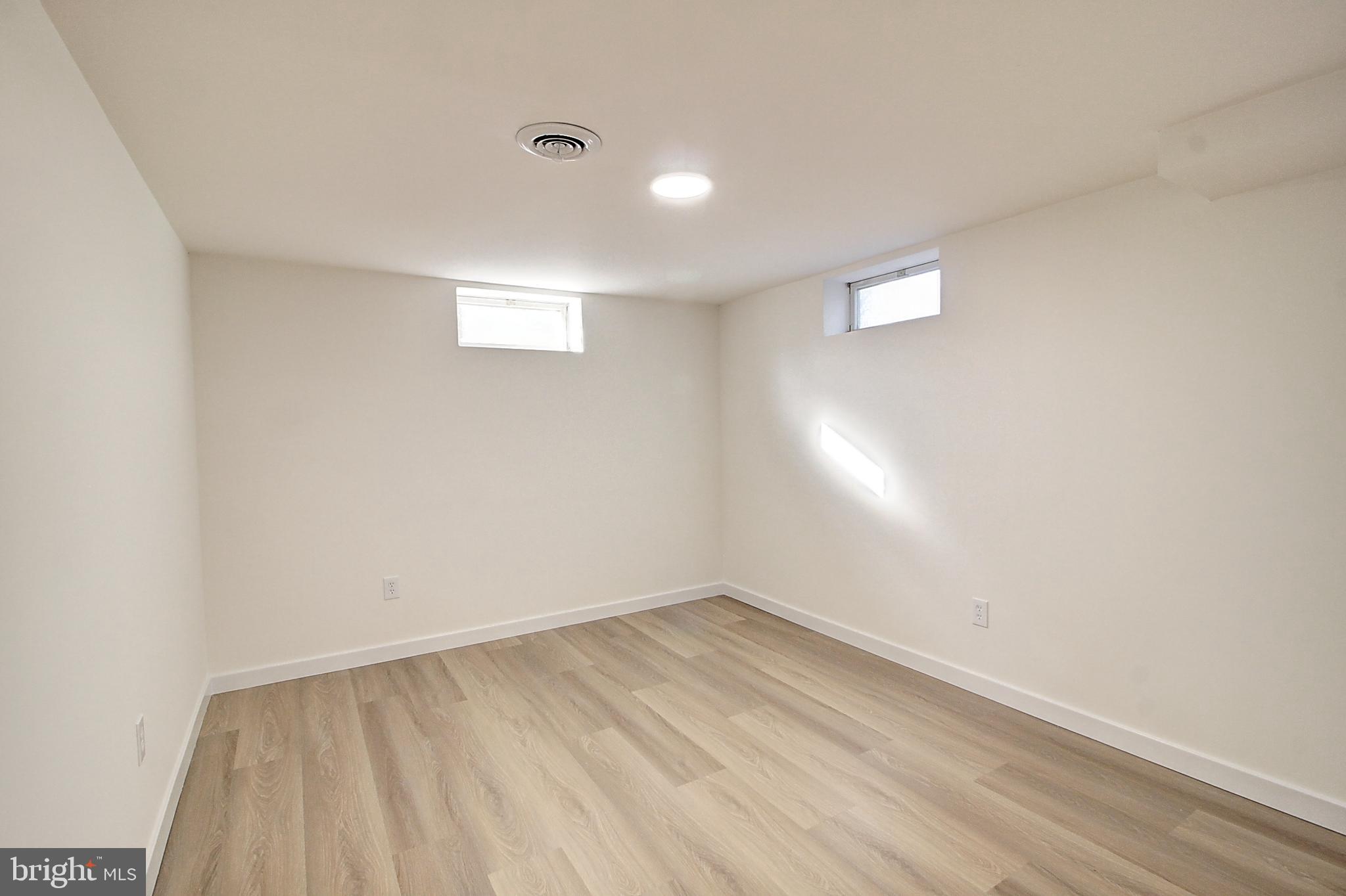 MONOCACY VILLAGE - Residential Lease