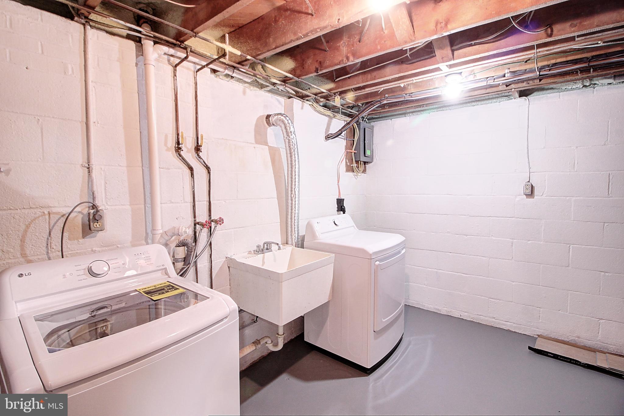 MONOCACY VILLAGE - Residential Lease