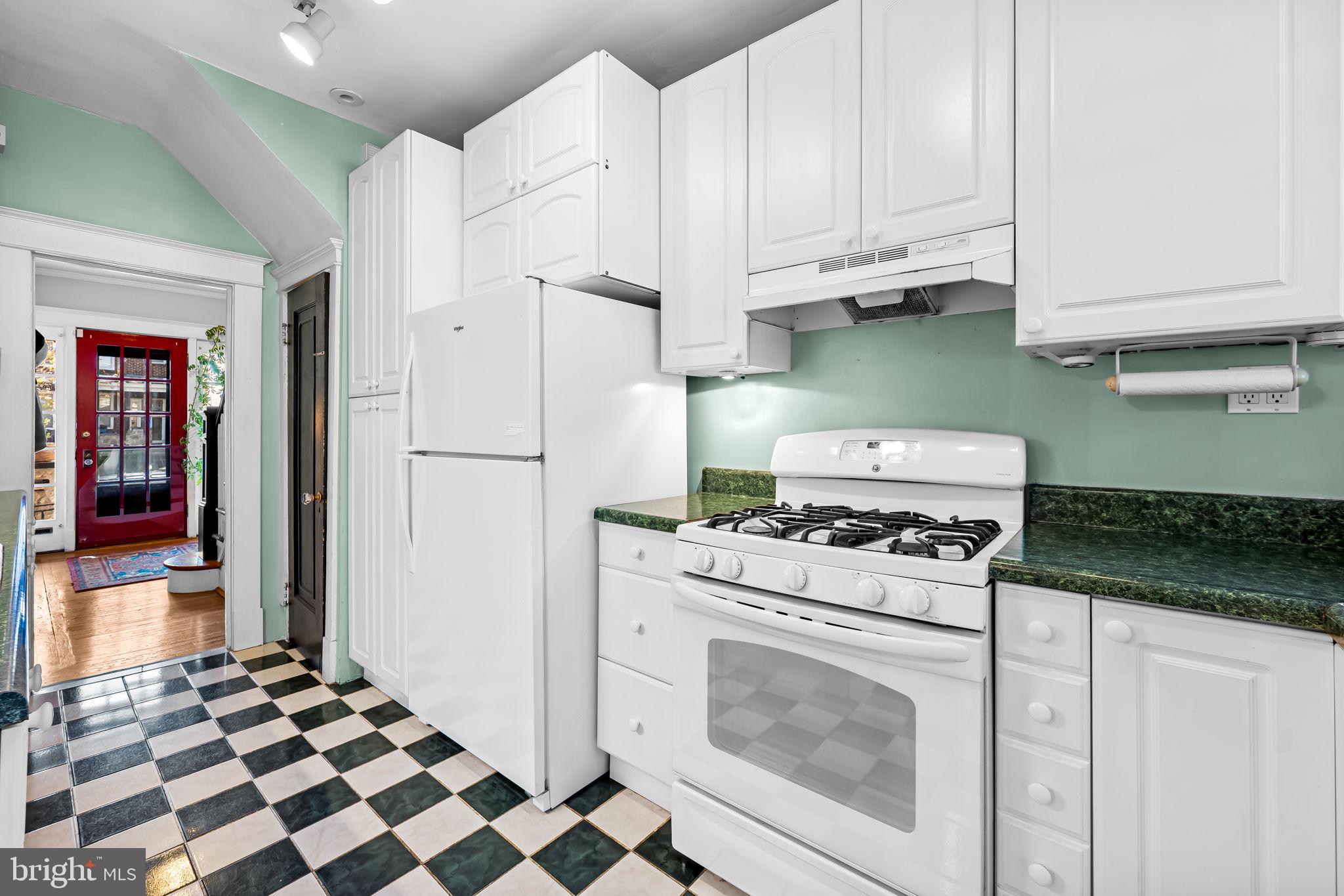 WYMAN PARK HAMPDEN - Residential