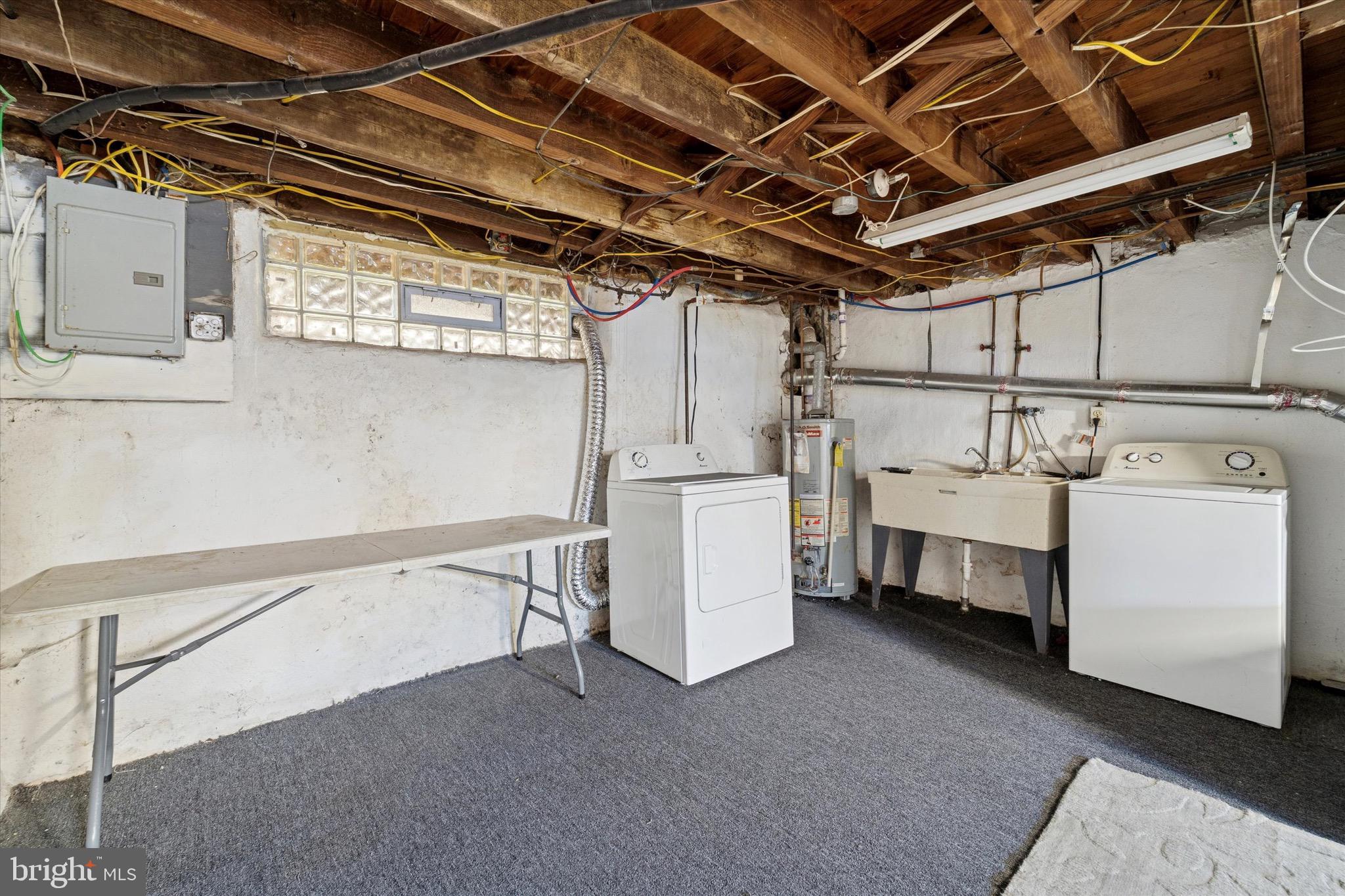 EAST FALLS - Residential