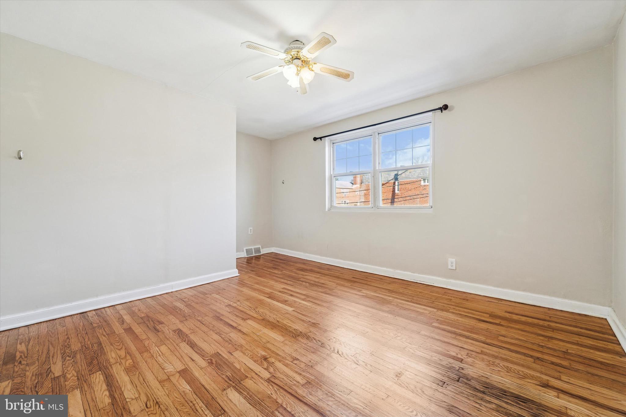 EAST FALLS - Residential