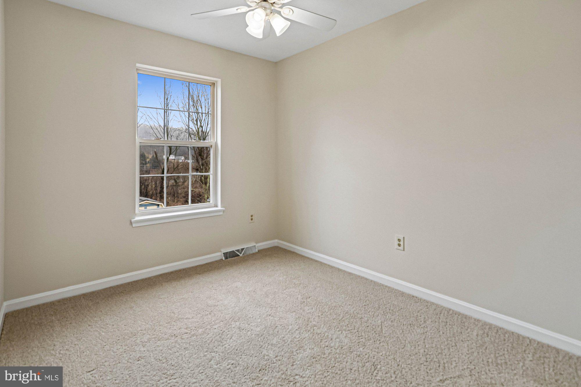 FURNACE HILLS - Residential