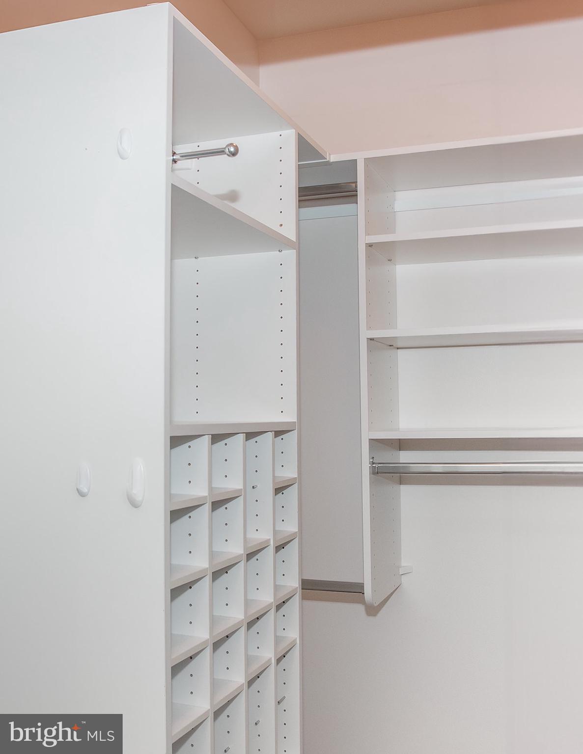 STONEY RUN VILLAGE - Residential