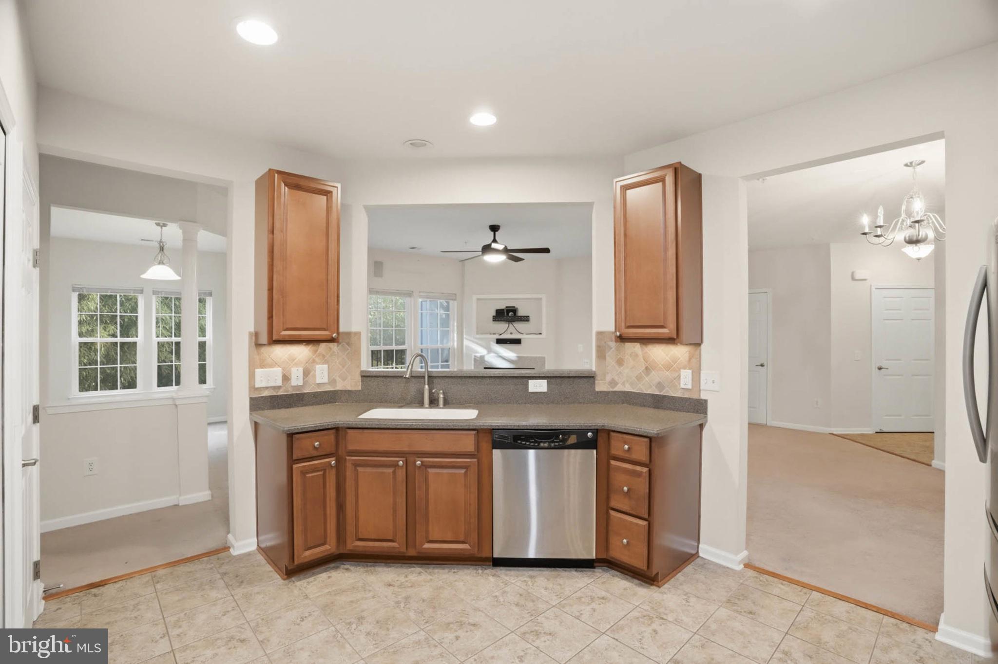 STONEY RUN VILLAGE - Residential