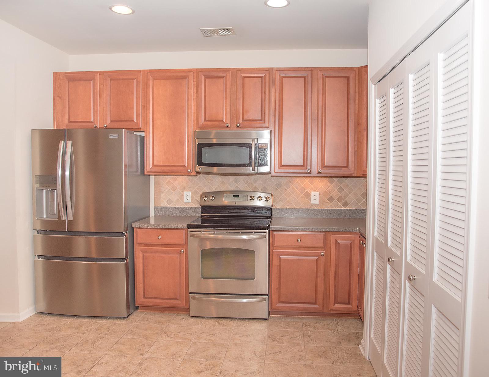 STONEY RUN VILLAGE - Residential