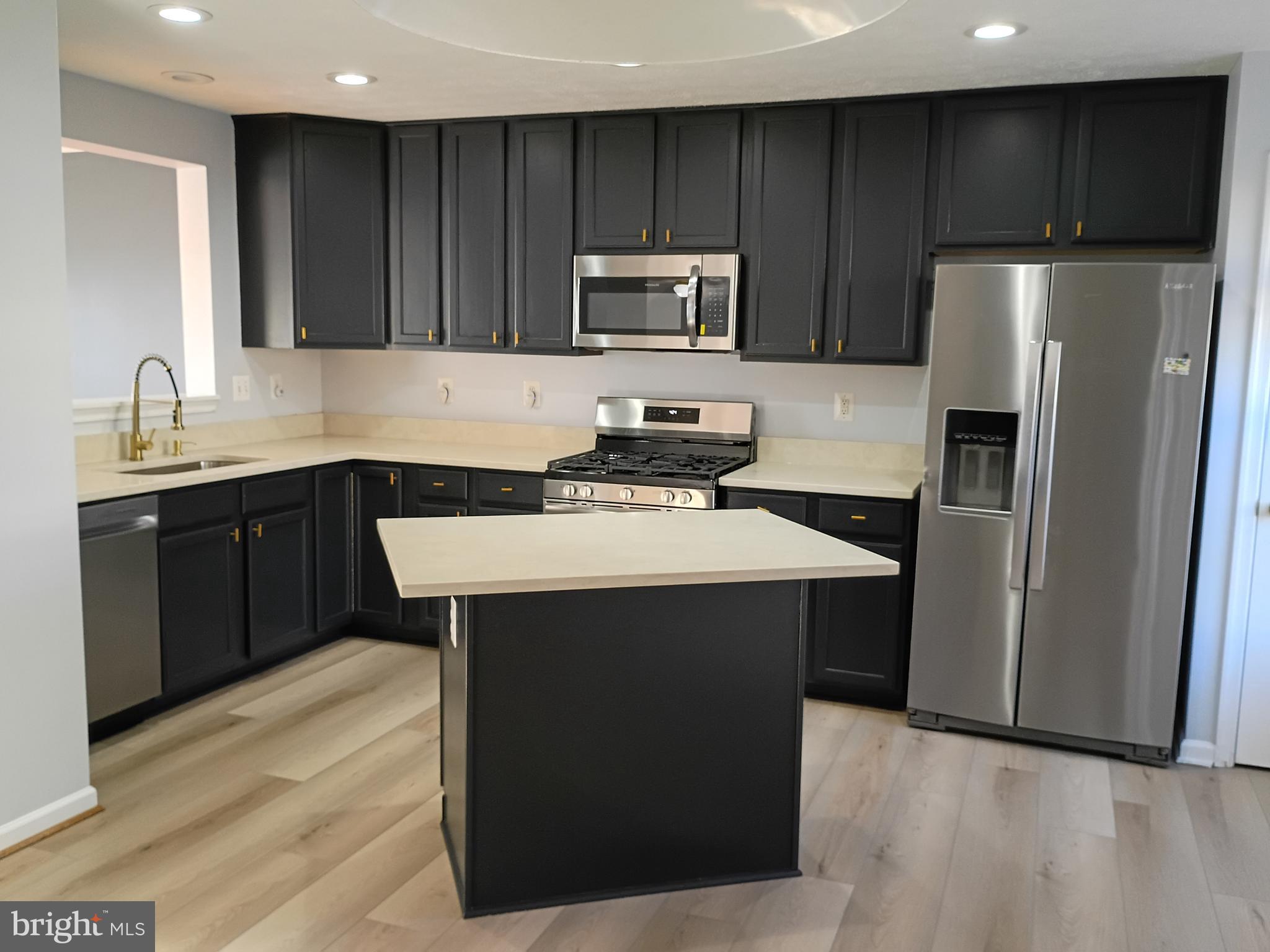 MIRAMAR LANDING - Residential