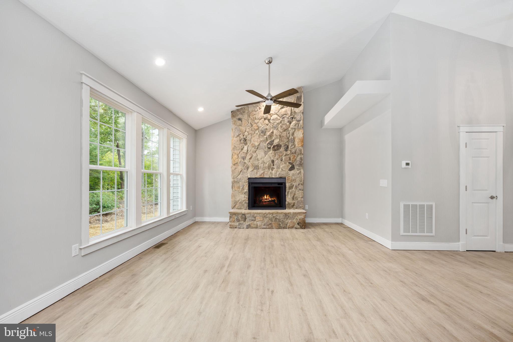 PINE HARBOUR - Residential