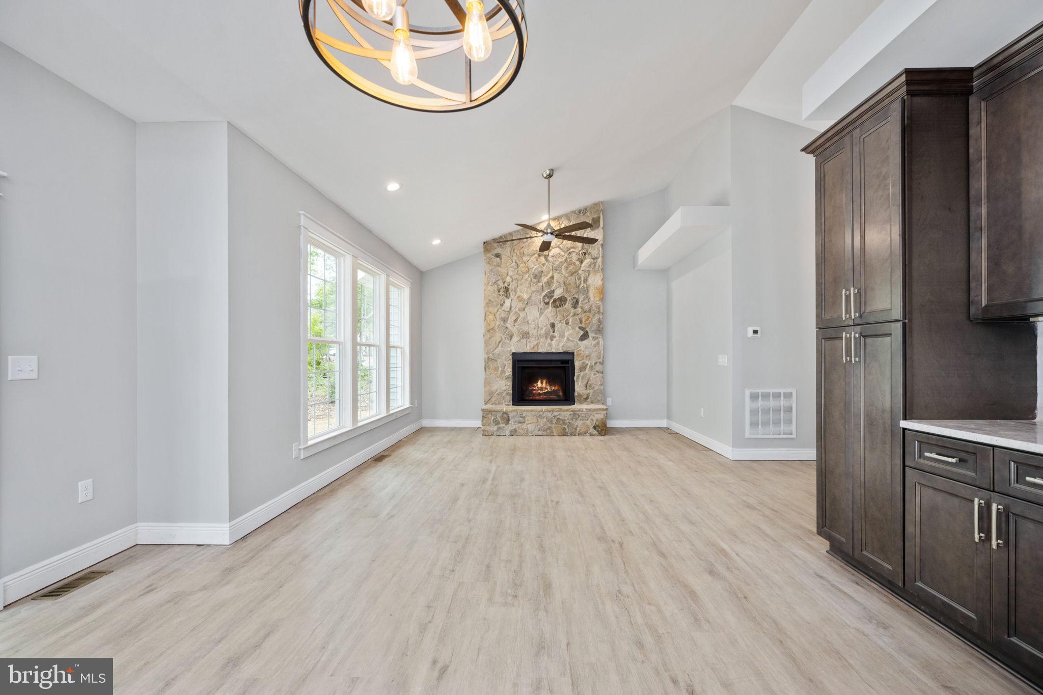 PINE HARBOUR - Residential