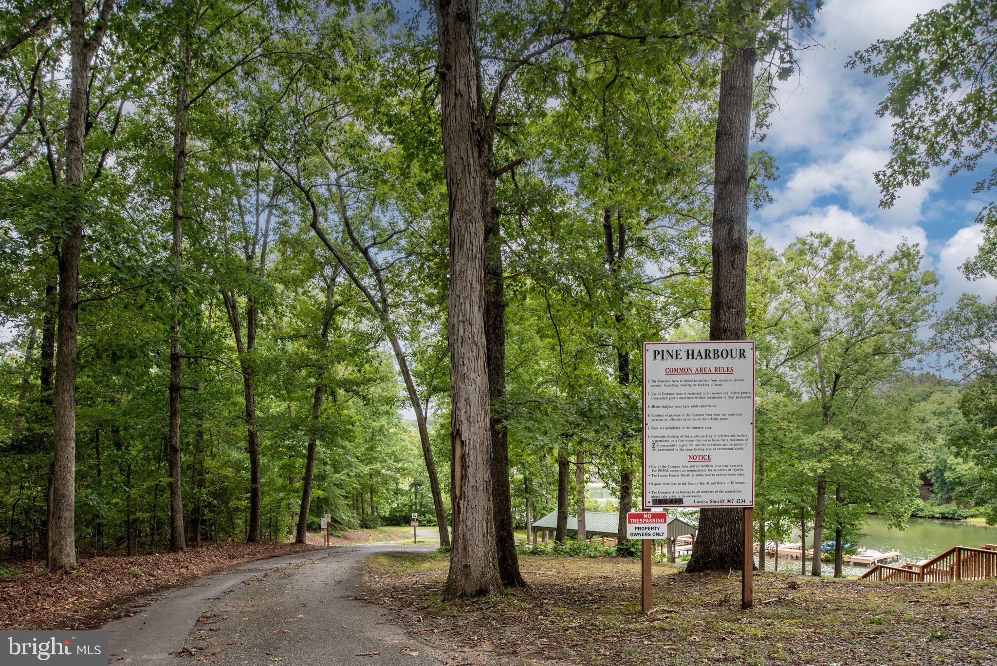 PINE HARBOUR - Residential