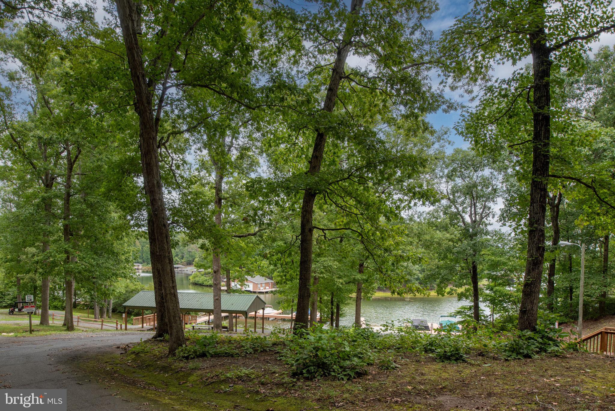 PINE HARBOUR - Residential