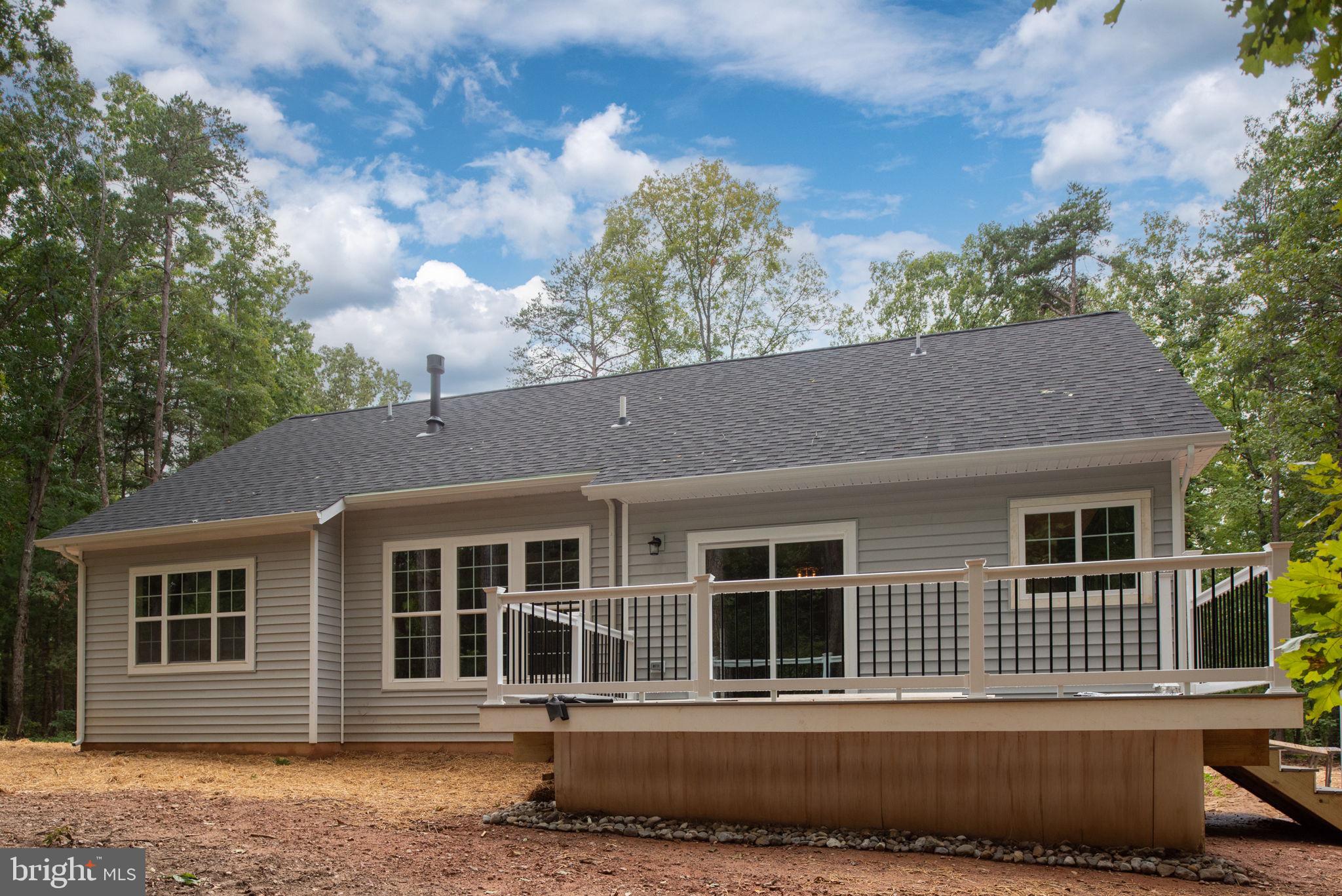 PINE HARBOUR - Residential