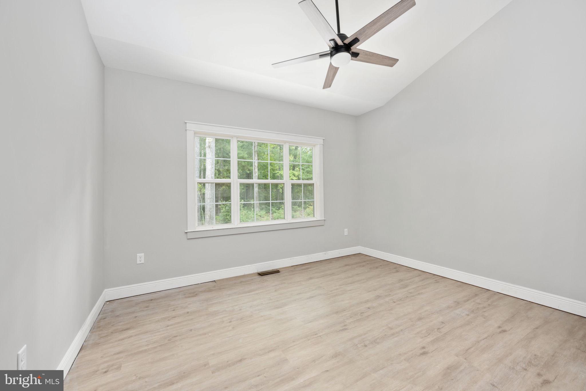 PINE HARBOUR - Residential