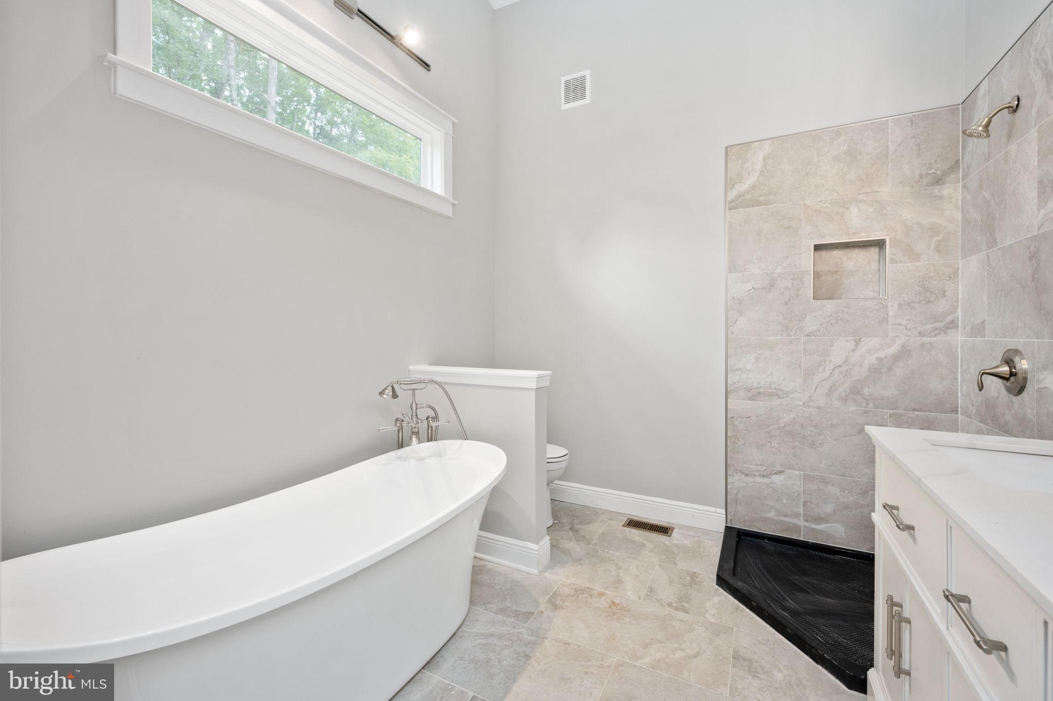 PINE HARBOUR - Residential