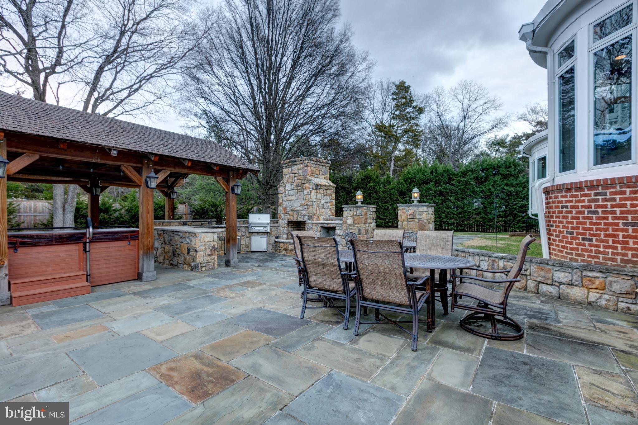 ALEXANDRIA - Residential