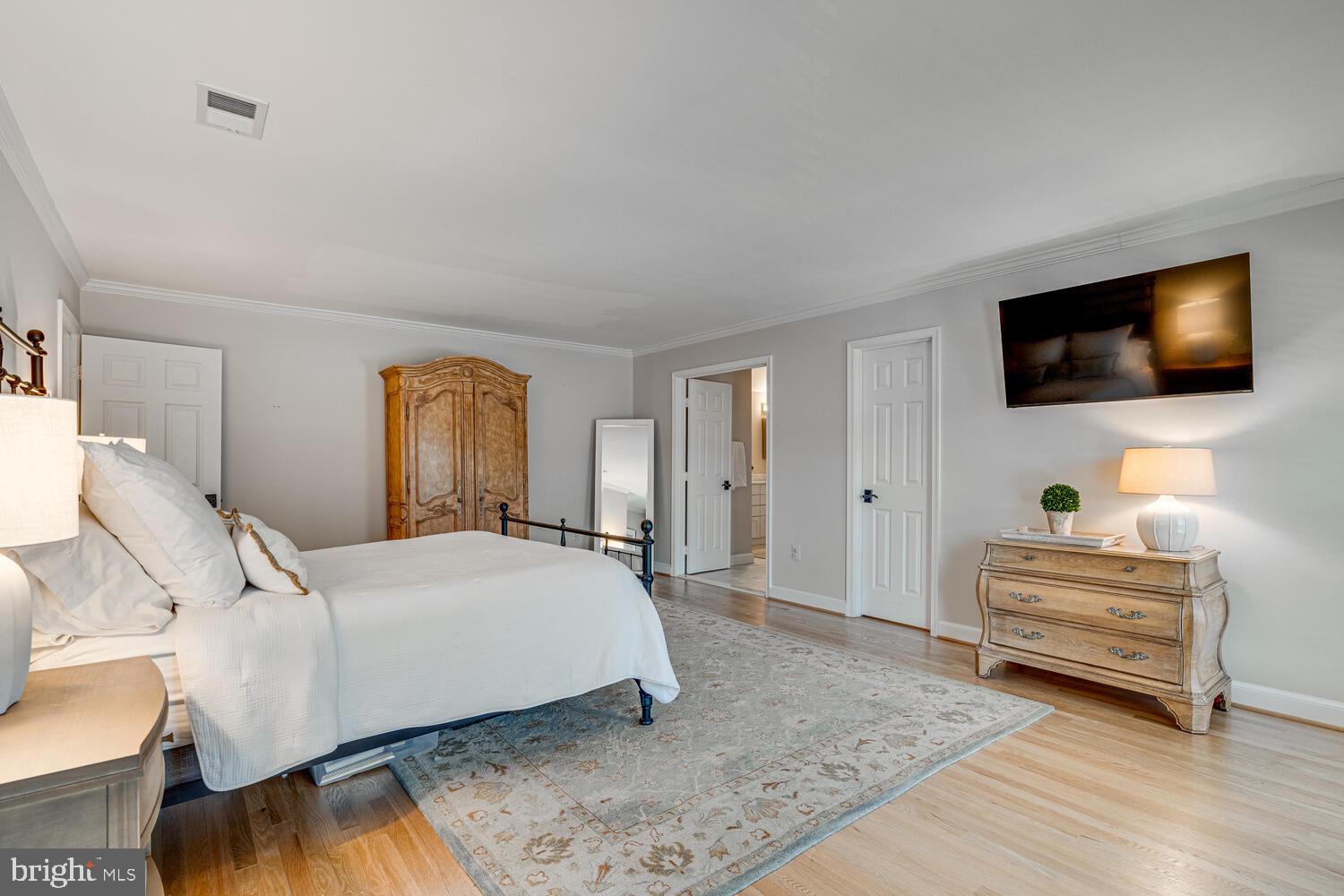 BELLEVUE FOREST - Residential