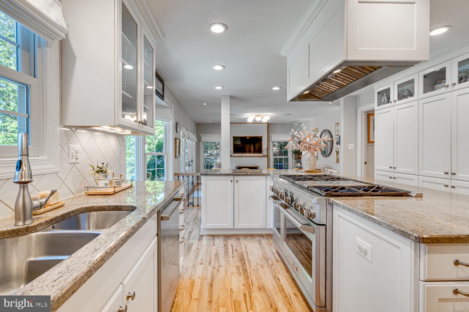 BELLEVUE FOREST - Residential