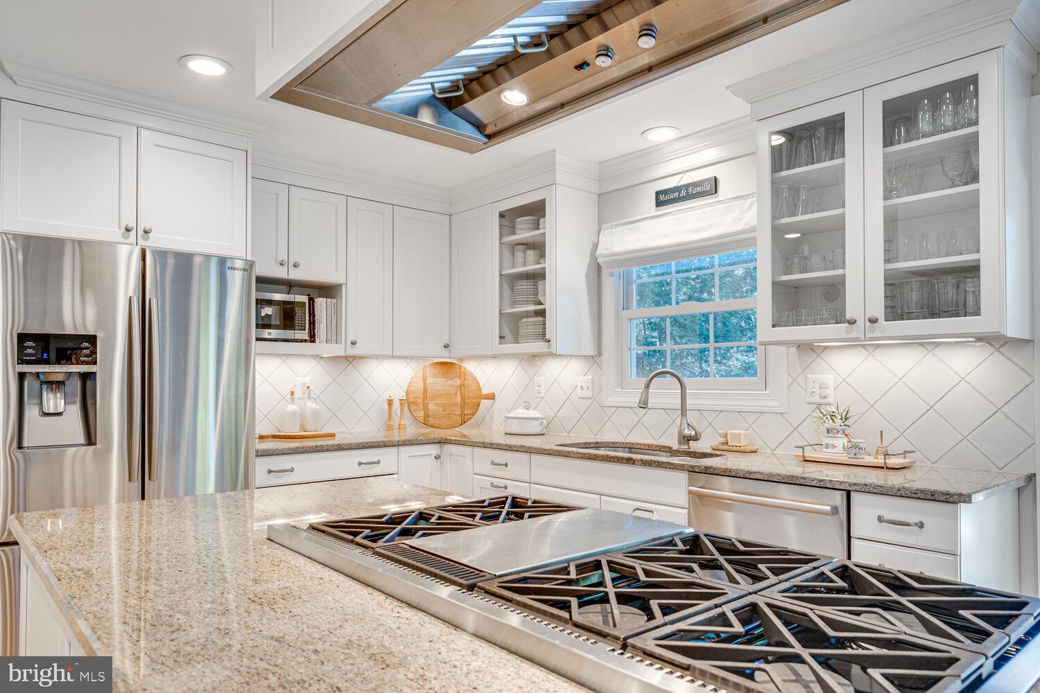 BELLEVUE FOREST - Residential