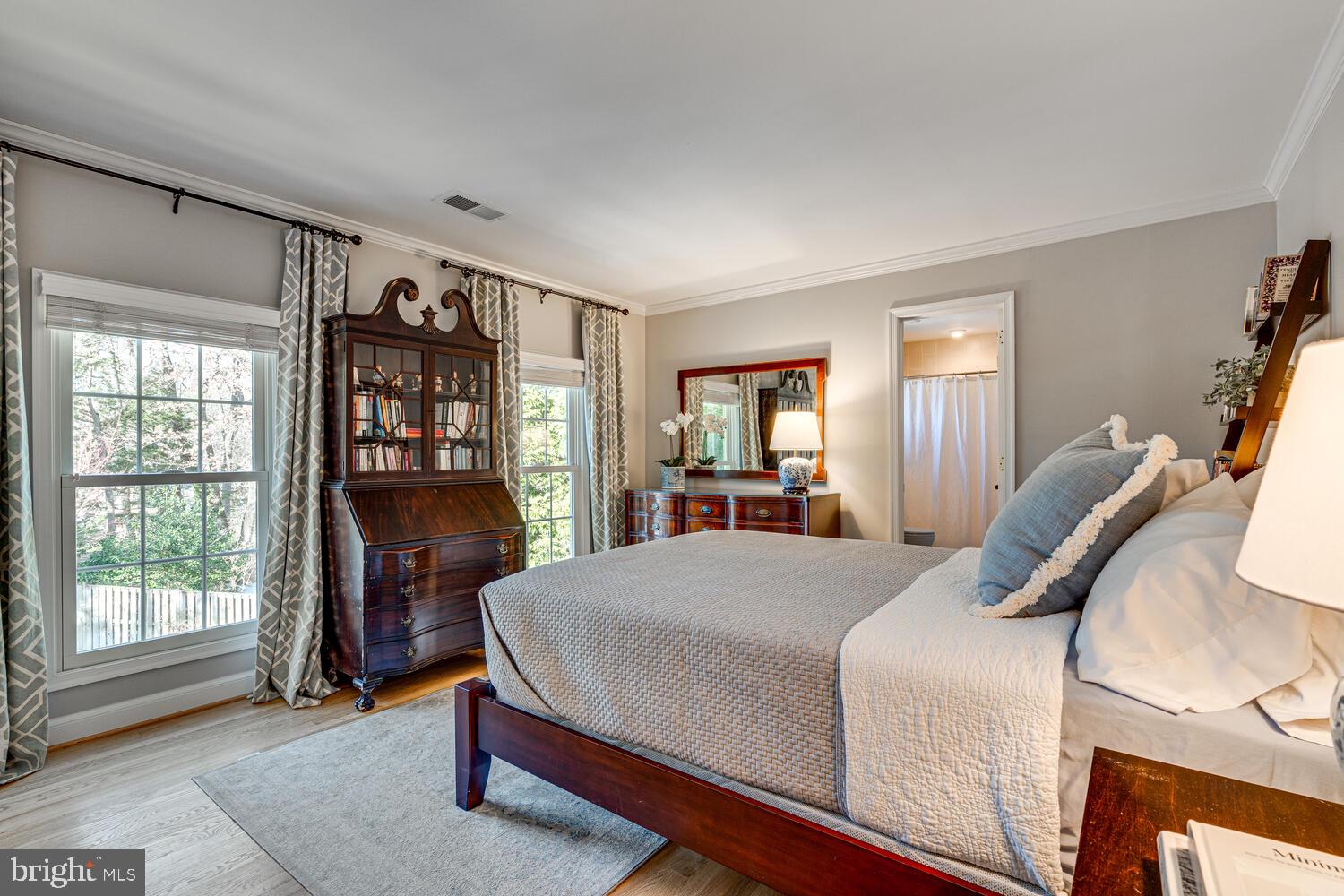 BELLEVUE FOREST - Residential