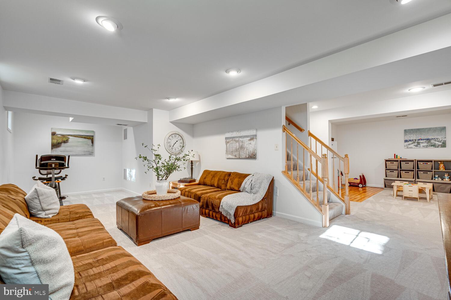 BELLEVUE FOREST - Residential