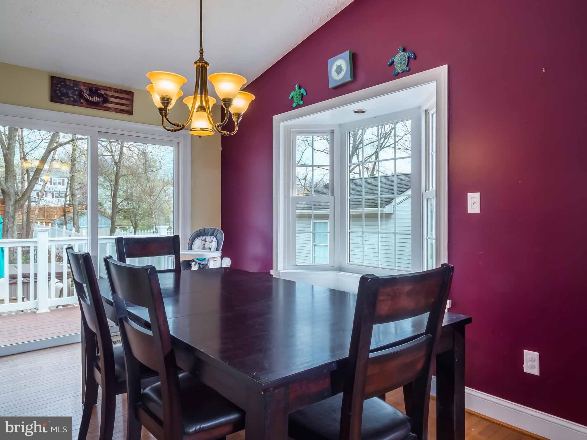 LINTHICUM OAKS - Residential