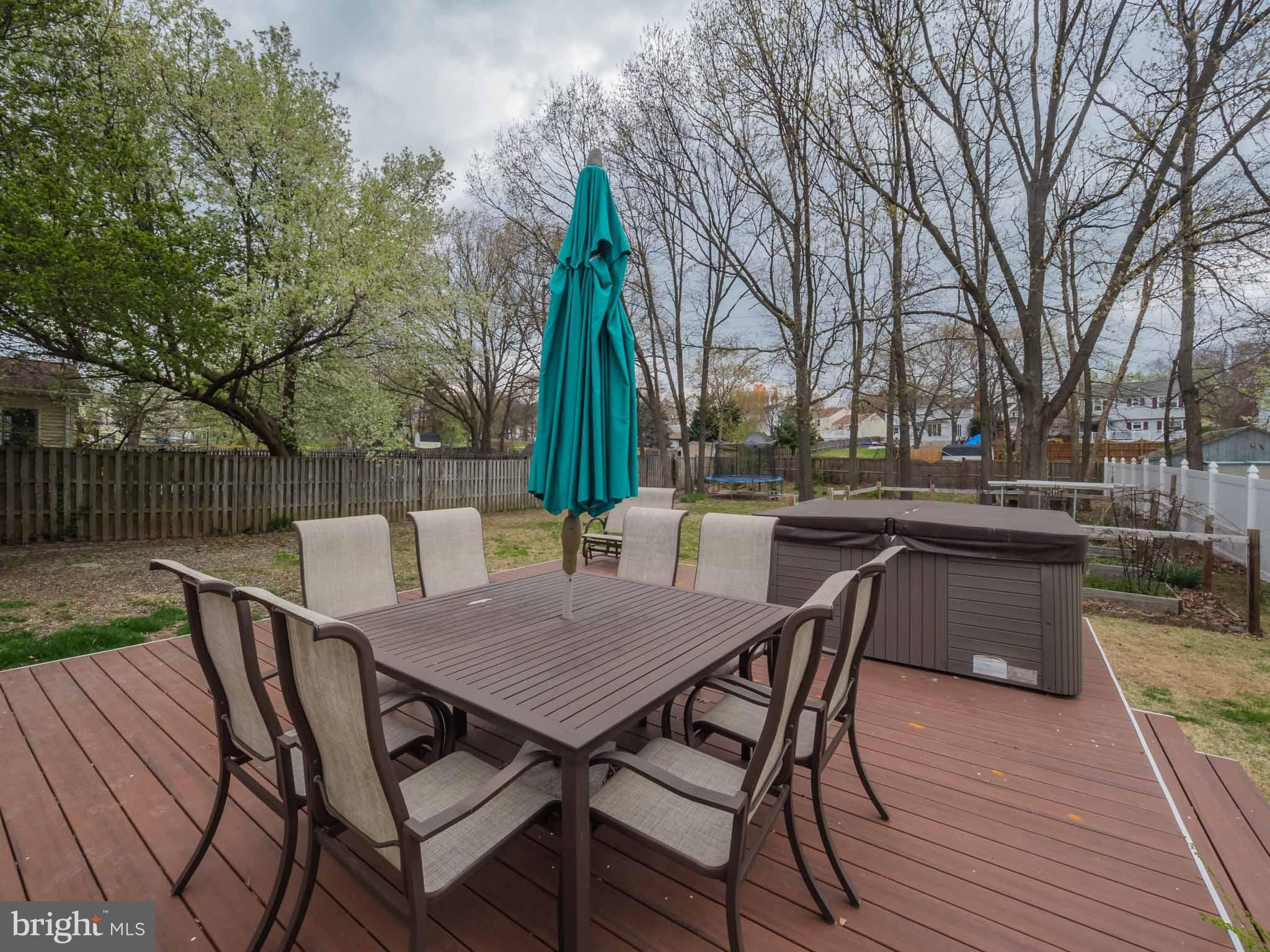 LINTHICUM OAKS - Residential